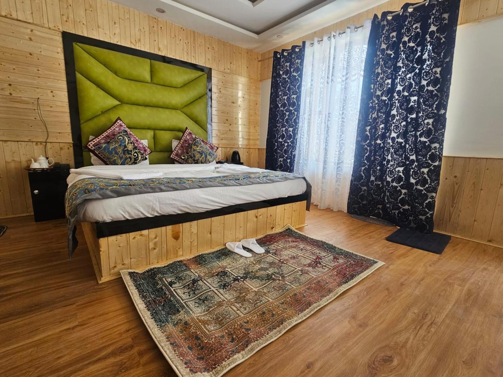 Delta View Hotel Pahalgam Exterior photo